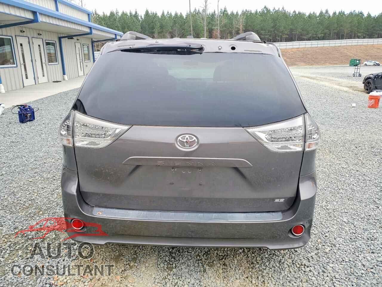 TOYOTA SIENNA 2011 - 5TDXK3DC2BS148908