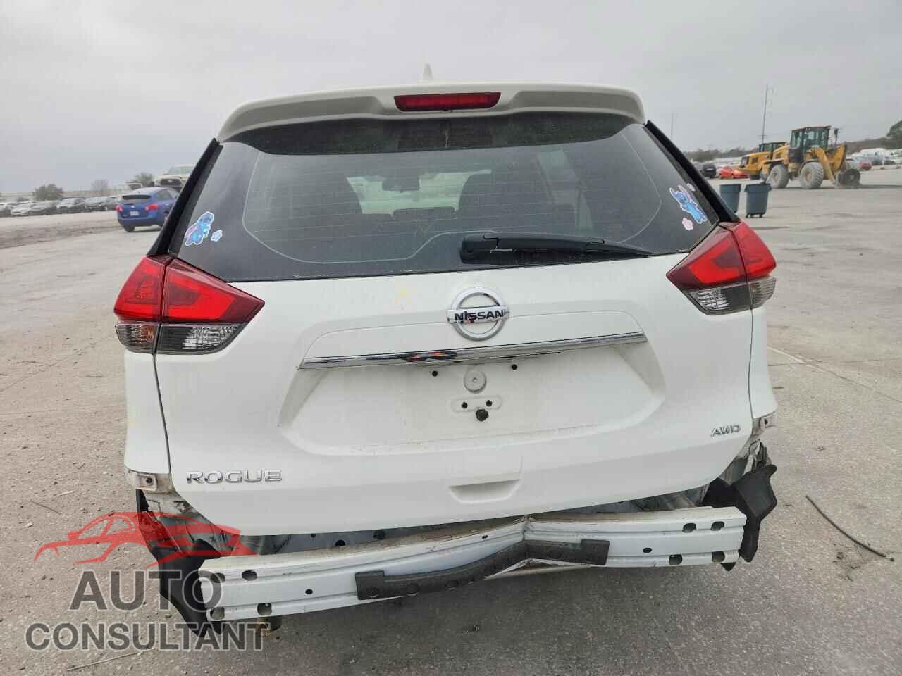 NISSAN ROGUE 2018 - KNMAT2MVXJP570691