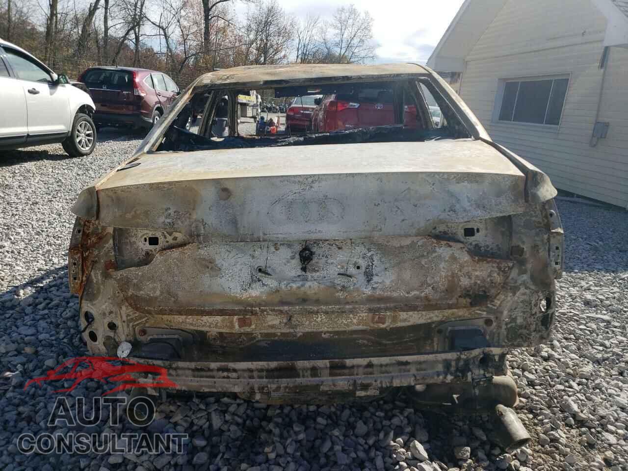 AUDI A4 2017 - WAUDNAF49HN044111