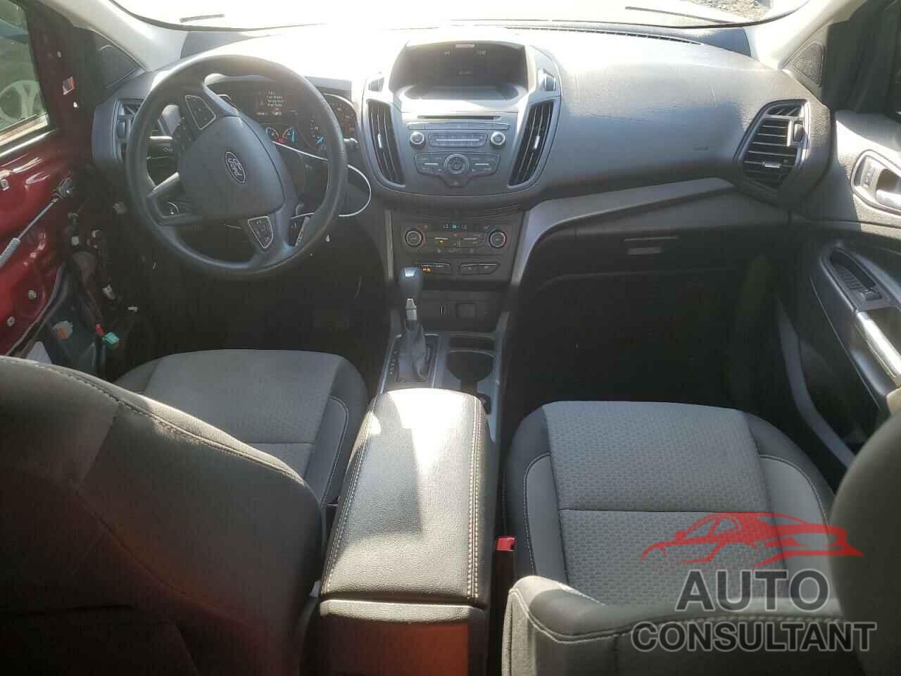 FORD ESCAPE 2017 - 1FMCU0GD1HUE53375