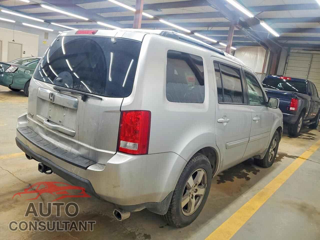 HONDA PILOT 2010 - 5FNYF3H57AB010384