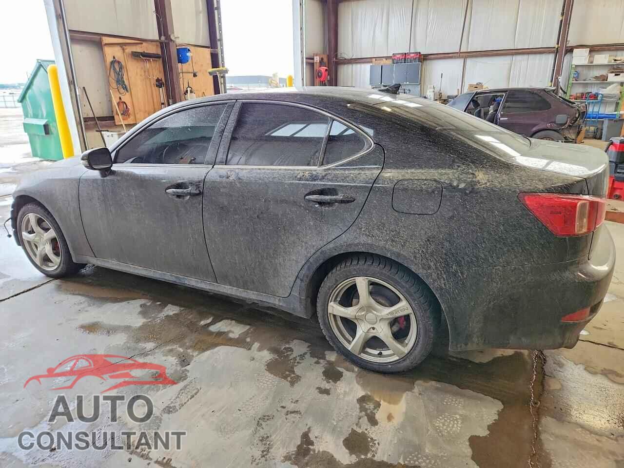 LEXUS IS 2012 - JTHCF5C20C5058153