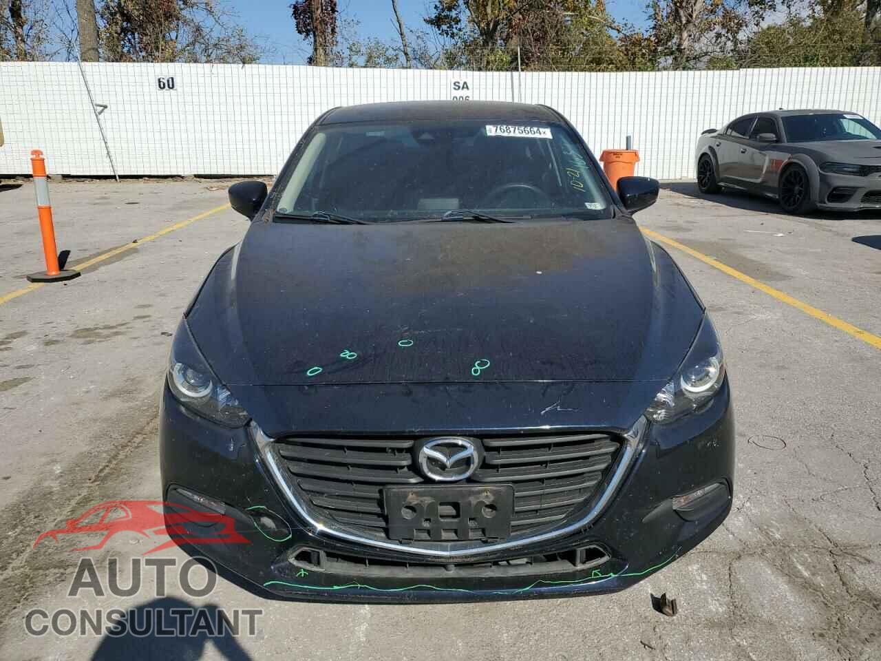 MAZDA 3 2018 - 3MZBN1U72JM245319