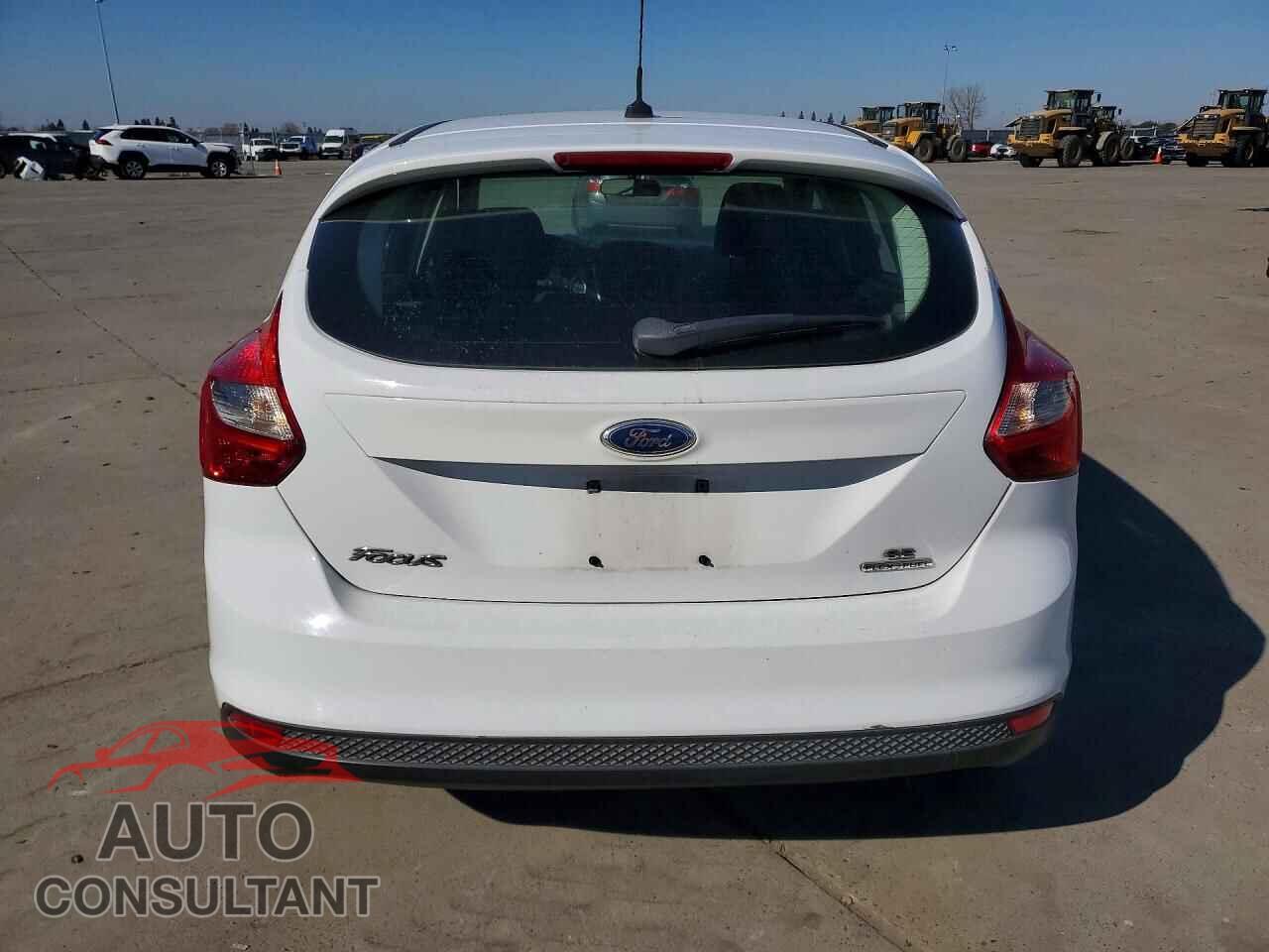 FORD FOCUS 2014 - 1FADP3K22EL376157