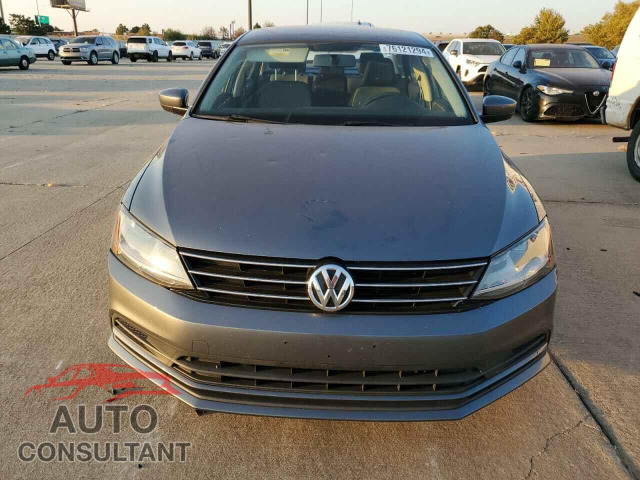 VOLKSWAGEN JETTA 2017 - 3VW2B7AJ0HM311260