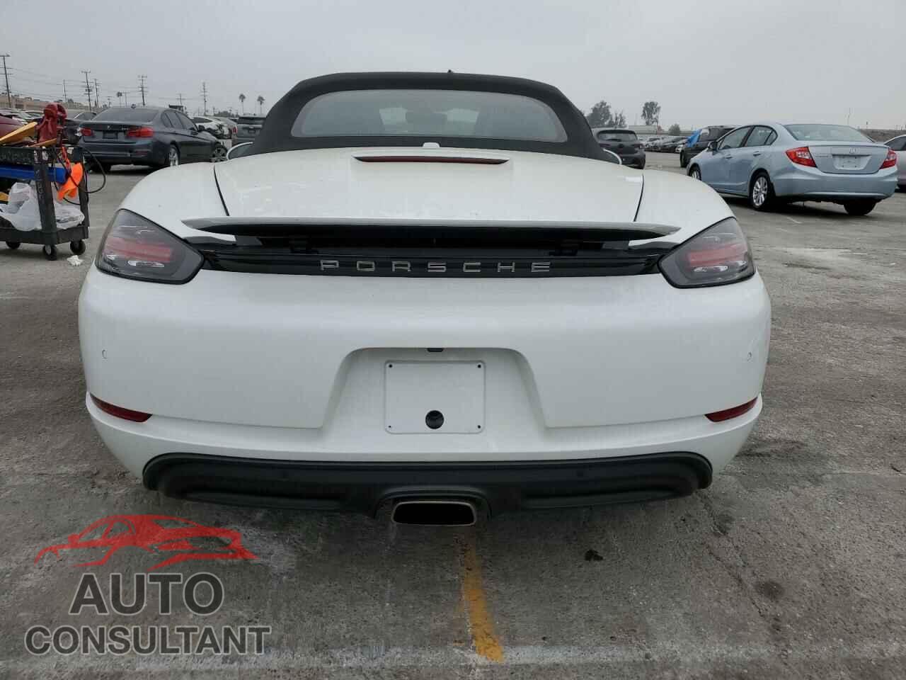 PORSCHE BOXSTER 2019 - WP0CA2A80KS211040