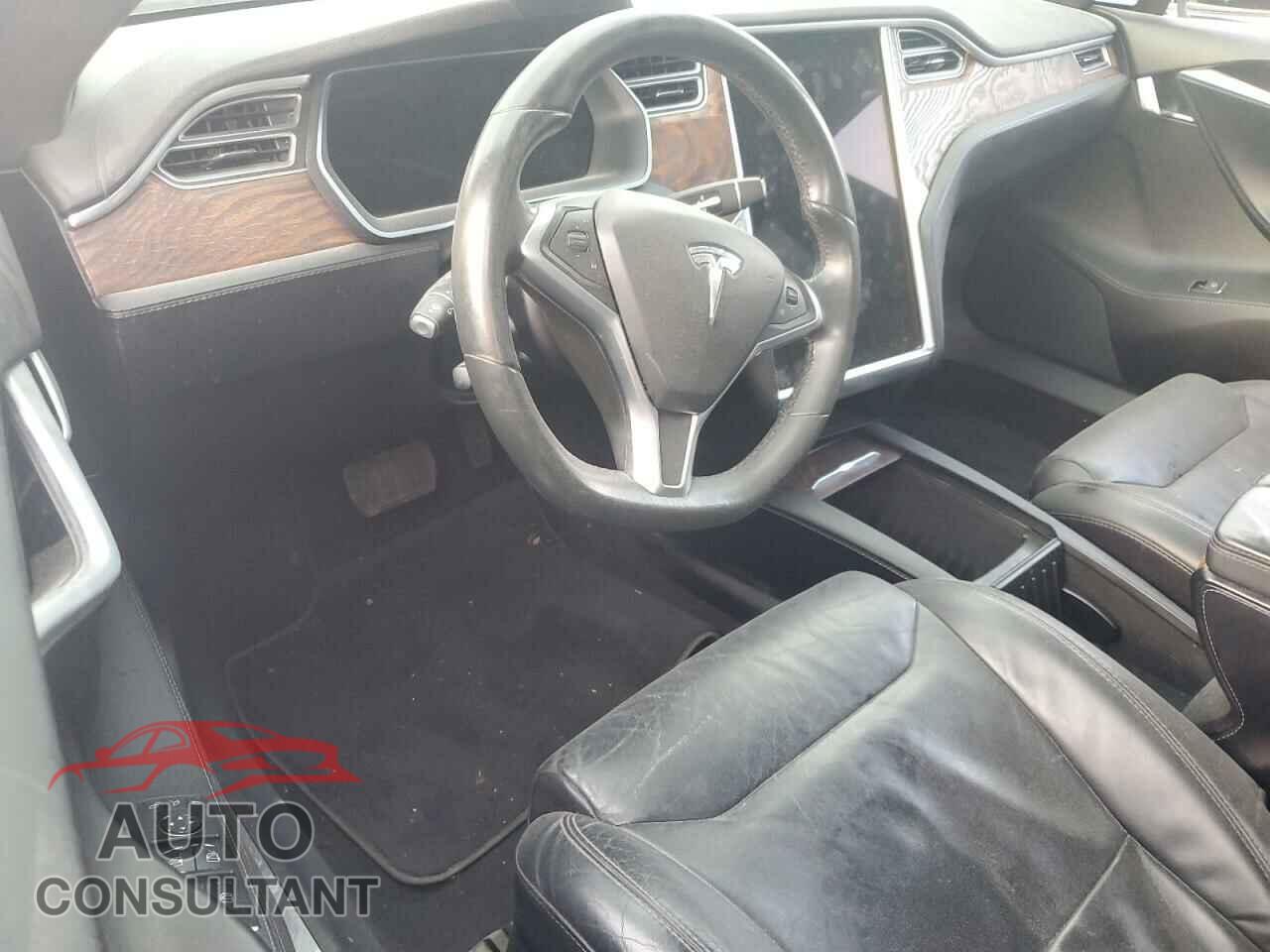 TESLA MODEL S 2017 - 5YJSA1E12HF199613