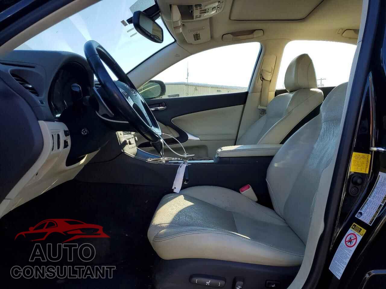 LEXUS IS 2013 - JTHCF5C2XD5063426