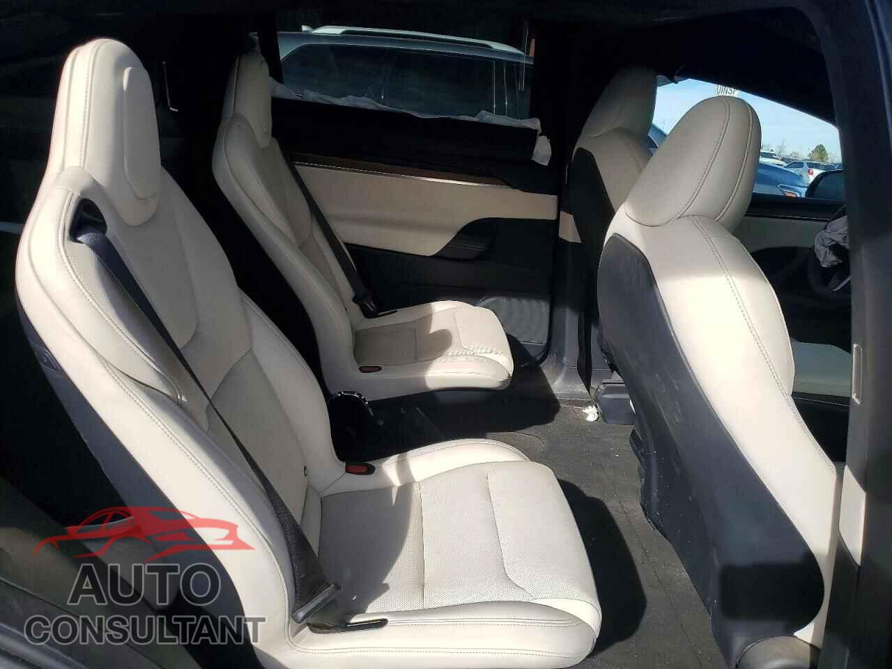 TESLA MODEL X 2023 - 7SAXCBE53PF416192
