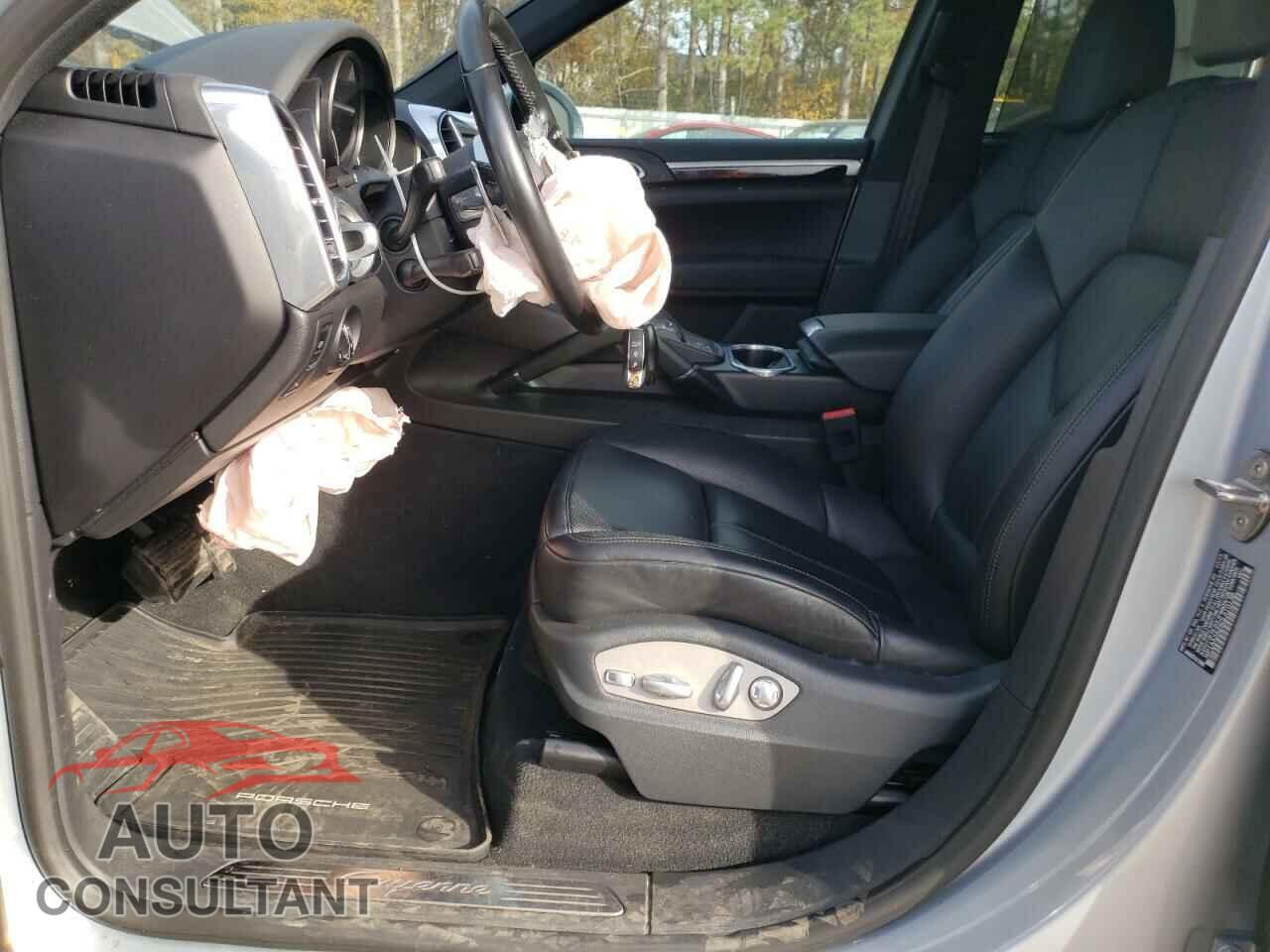 PORSCHE CAYENNE 2016 - WP1AA2A25GLA10138
