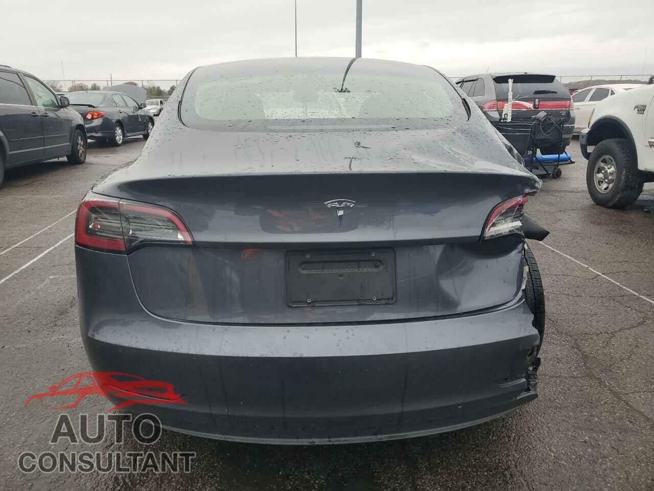 TESLA MODEL 3 2023 - 5YJ3E1EA5PF677613