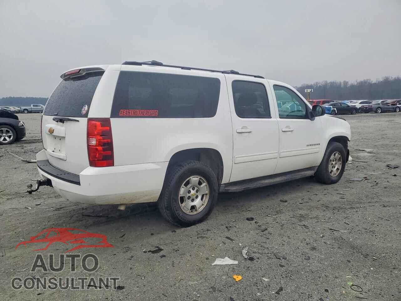 CHEVROLET SUBURBAN 2013 - 1GNSCHE04DR334564