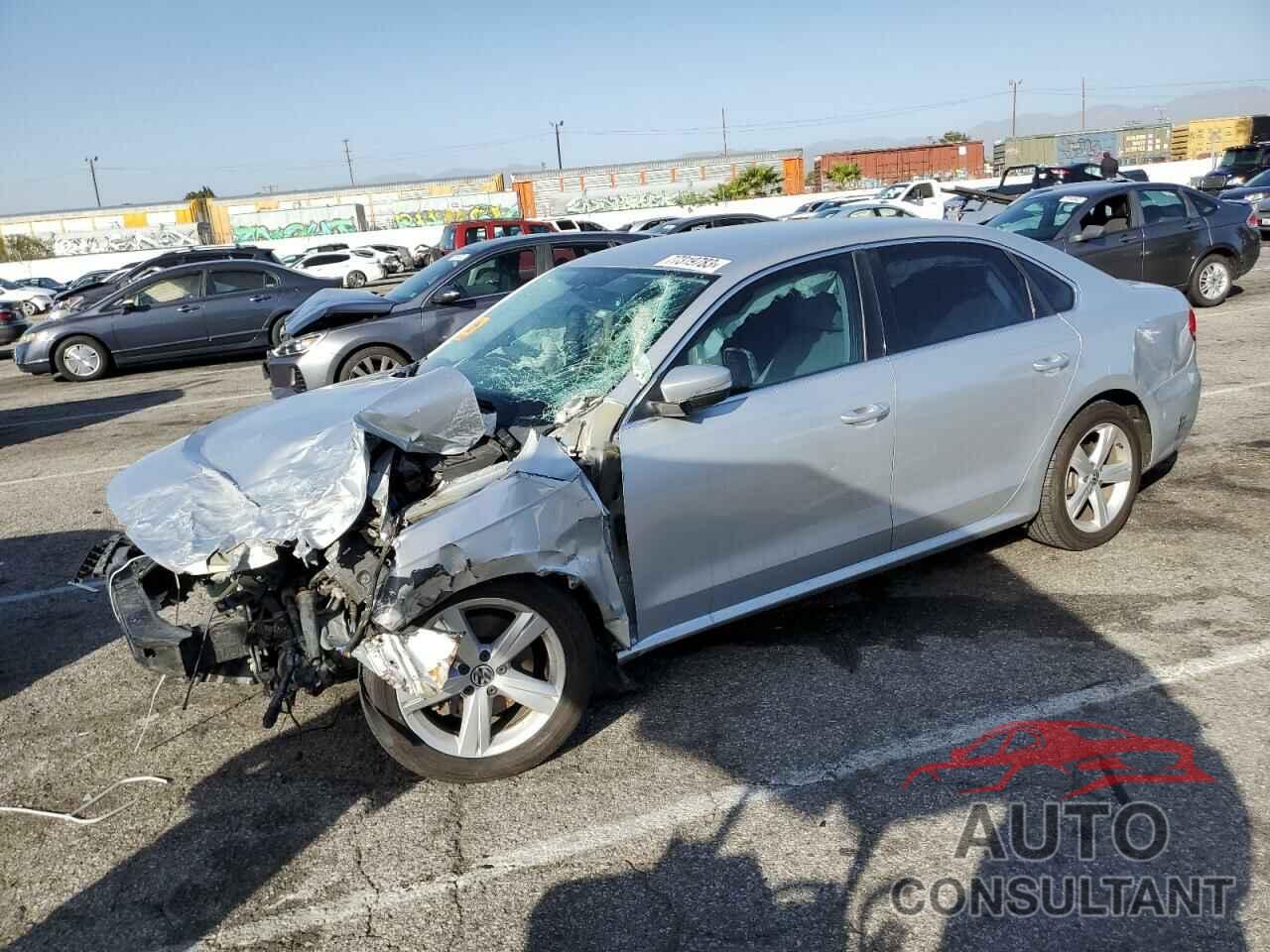 VOLKSWAGEN PASSAT 2015 - 1VWAT7A32FC116723