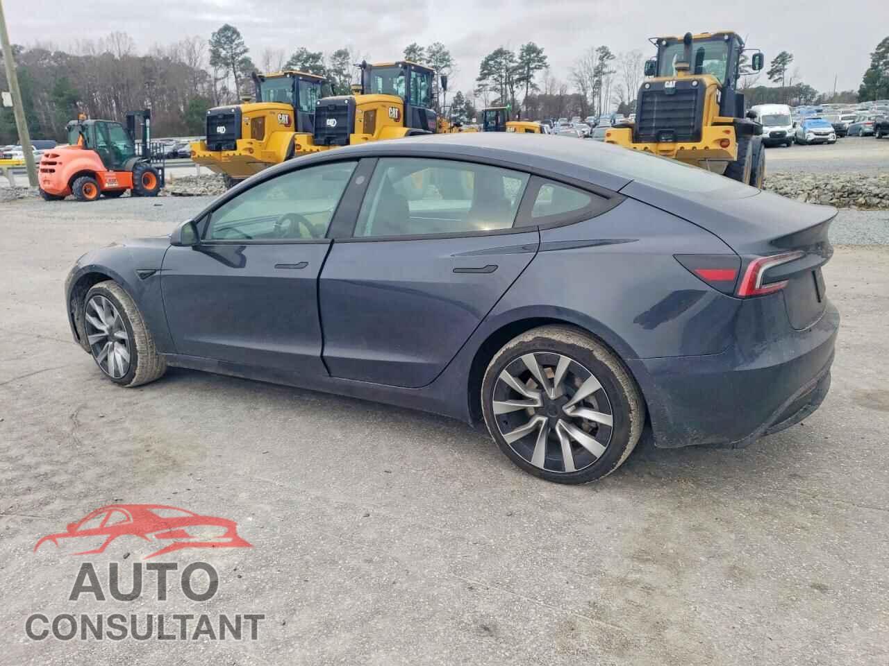 TESLA MODEL 3 2025 - 5YJ3E1EA8SF906939