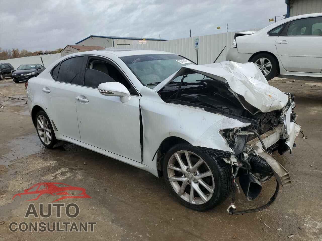 LEXUS IS 2011 - JTHCF5C27B5048296