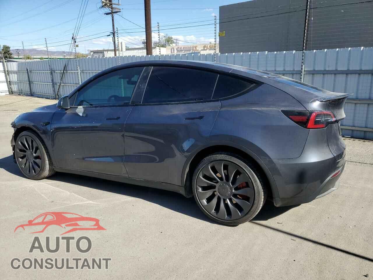 TESLA MODEL Y 2023 - 7SAYGDEF2PF743664