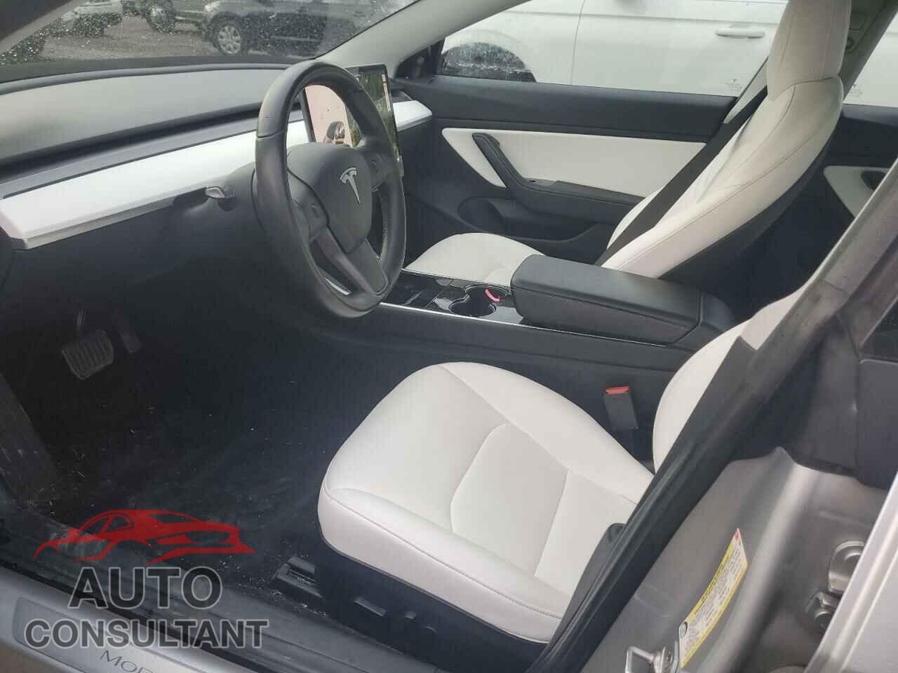TESLA MODEL 3 2018 - 5YJ3E1EB3JF111904