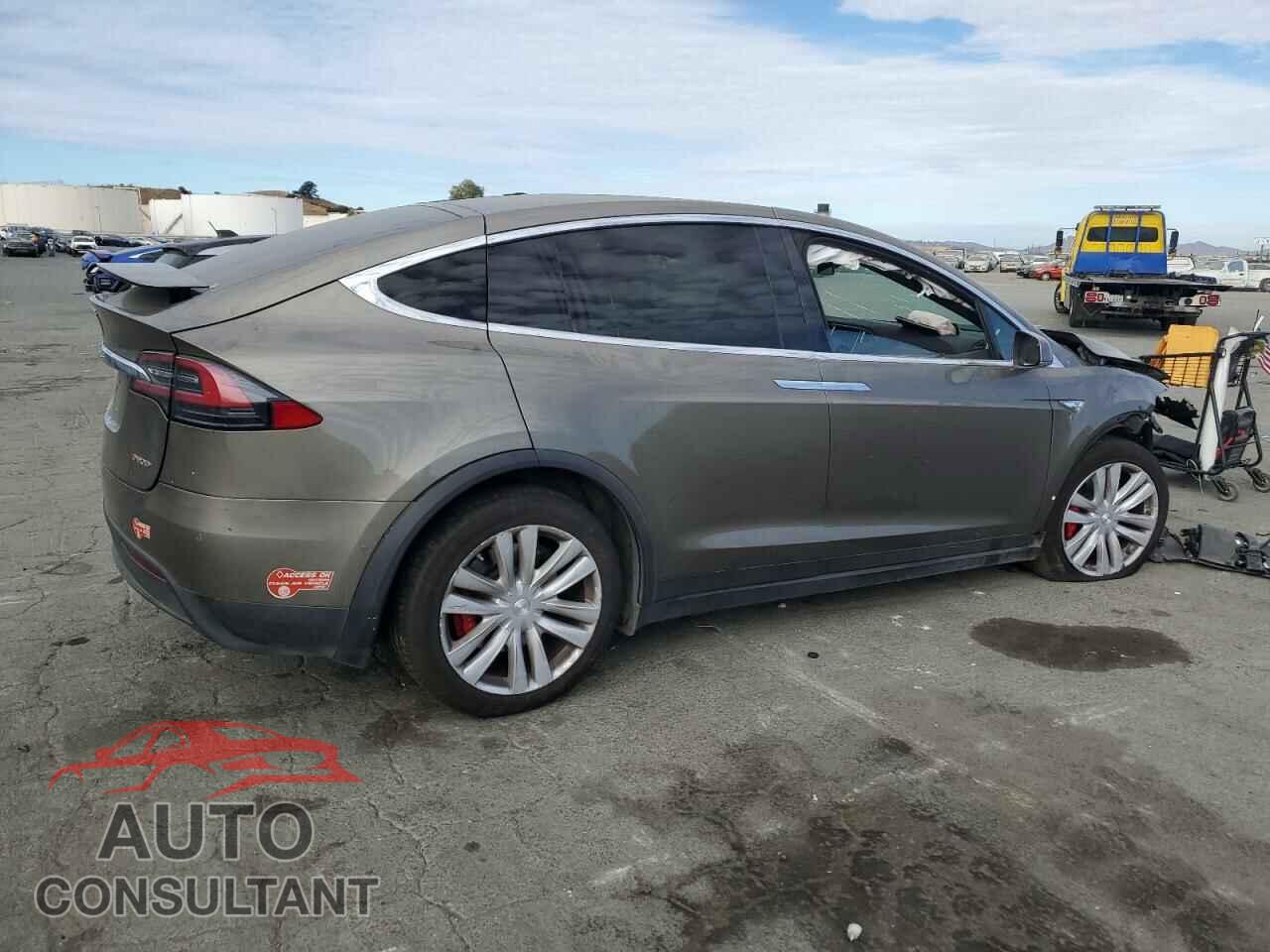 TESLA MODEL X 2016 - 5YJXCBE48GF001132
