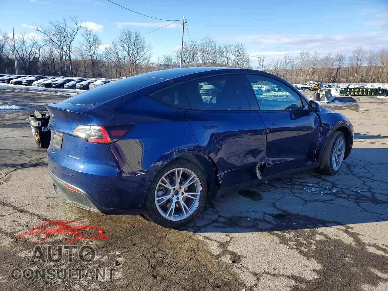 TESLA MODEL Y 2023 - 7SAYGAEE2PF854592