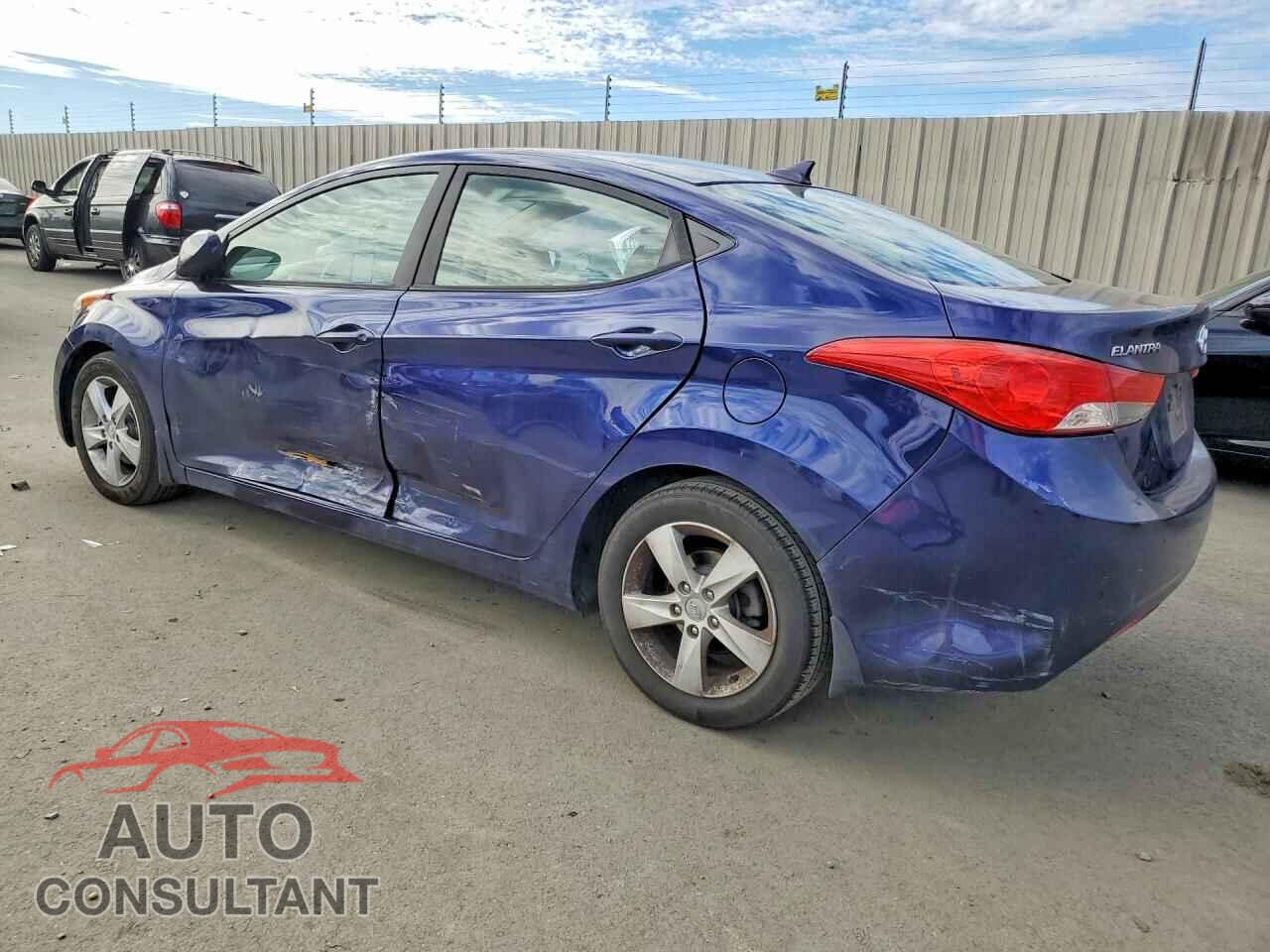HYUNDAI ELANTRA 2013 - 5NPDH4AE2DH279469
