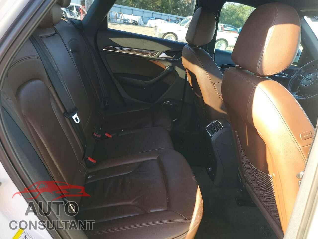 AUDI Q3 2015 - WA1FFCFS7FR010686