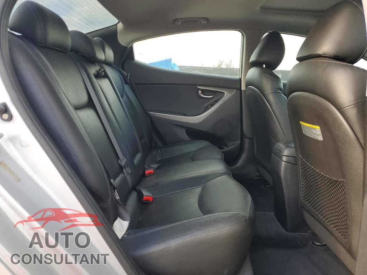 HYUNDAI ELANTRA 2012 - KMHDH4AE5CU183397
