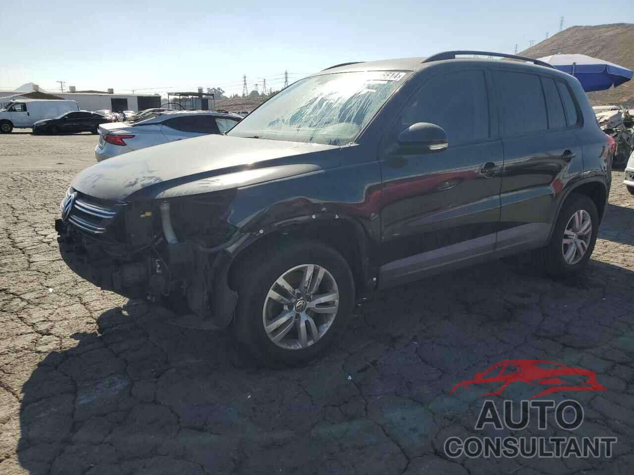 VOLKSWAGEN TIGUAN 2017 - WVGAV7AX6HK012370