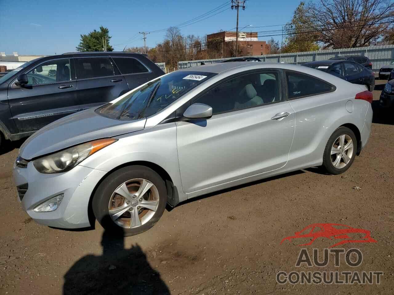 HYUNDAI ELANTRA 2013 - KMHDH6AE4DU013738