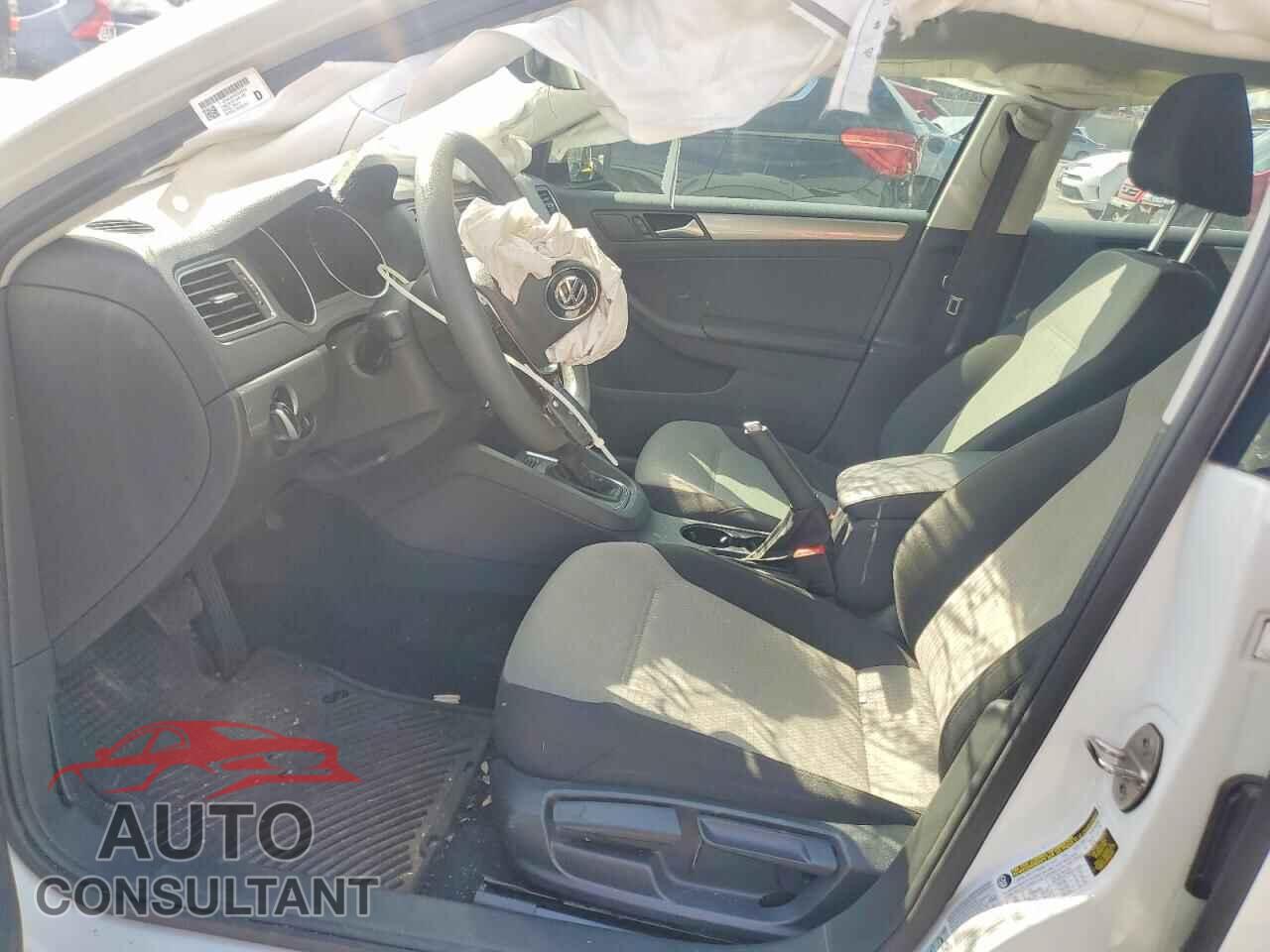 VOLKSWAGEN JETTA 2017 - 3VW2B7AJ1HM350956