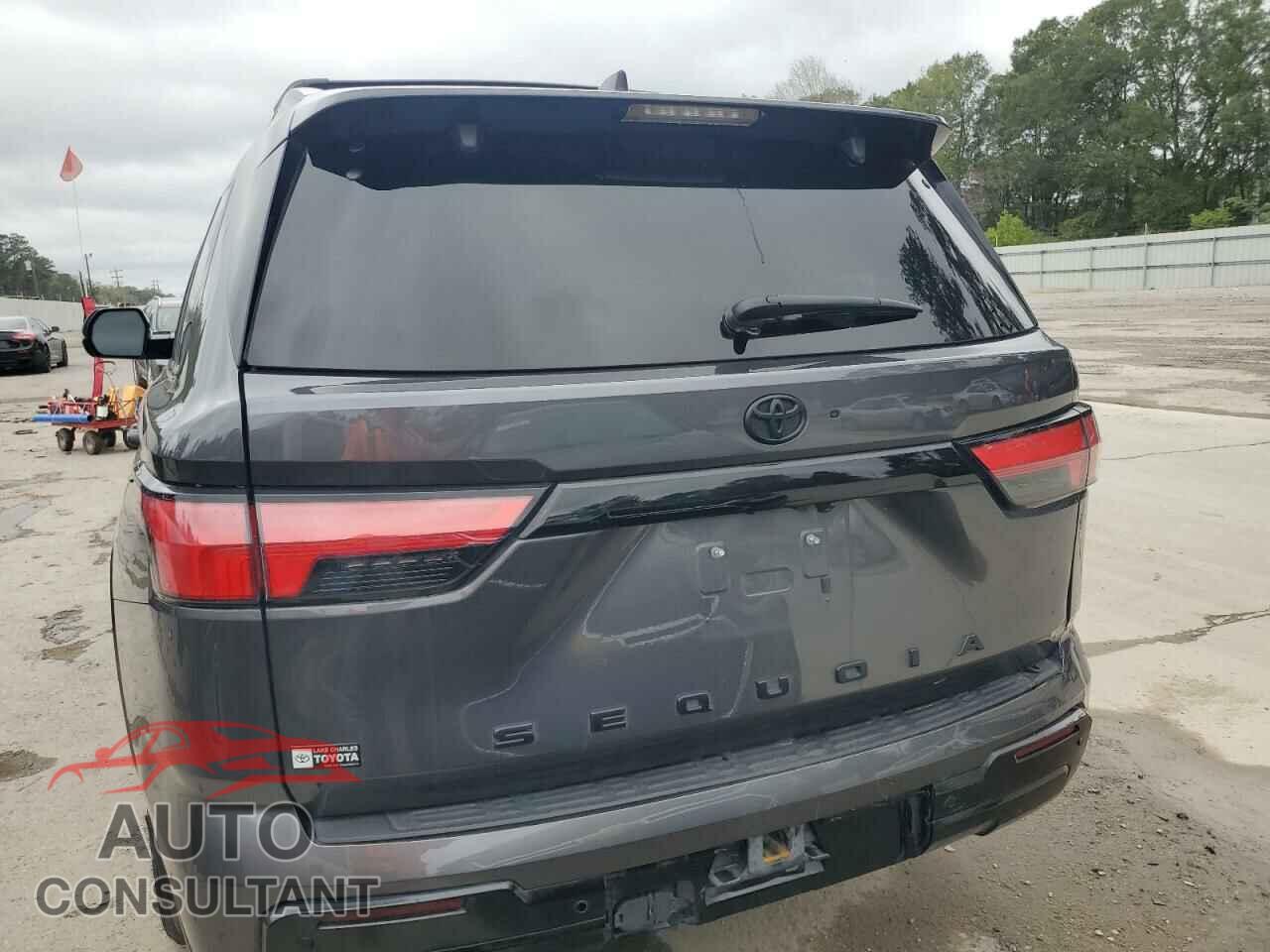 TOYOTA SEQUOIA 2024 - 7SVAAABA4RX040895