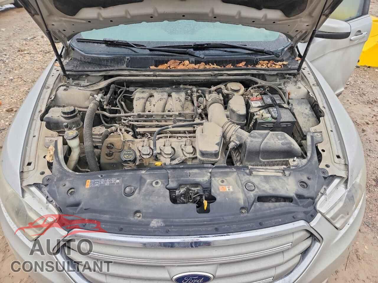 FORD TAURUS 2015 - 1FAHP2E85FG100531