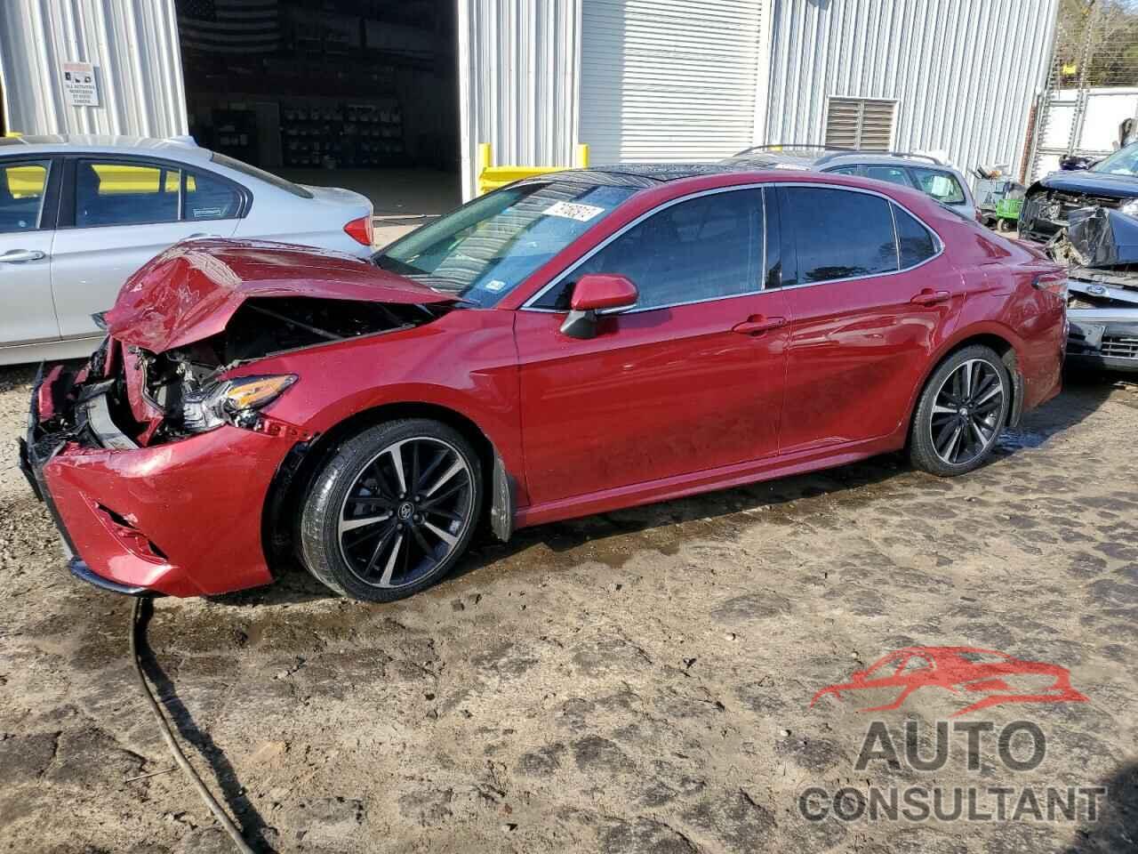 TOYOTA CAMRY 2018 - 4T1B61HK2JU569960