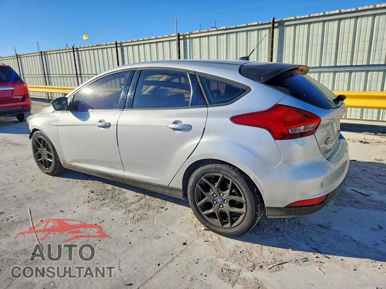 FORD FOCUS 2016 - 1FADP3K29GL325953