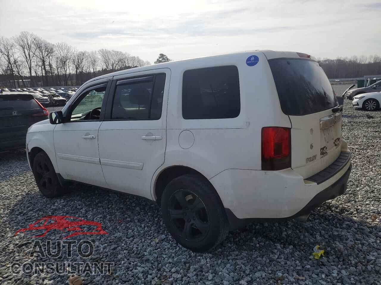 HONDA PILOT 2013 - 5FNYF3H46DB016124
