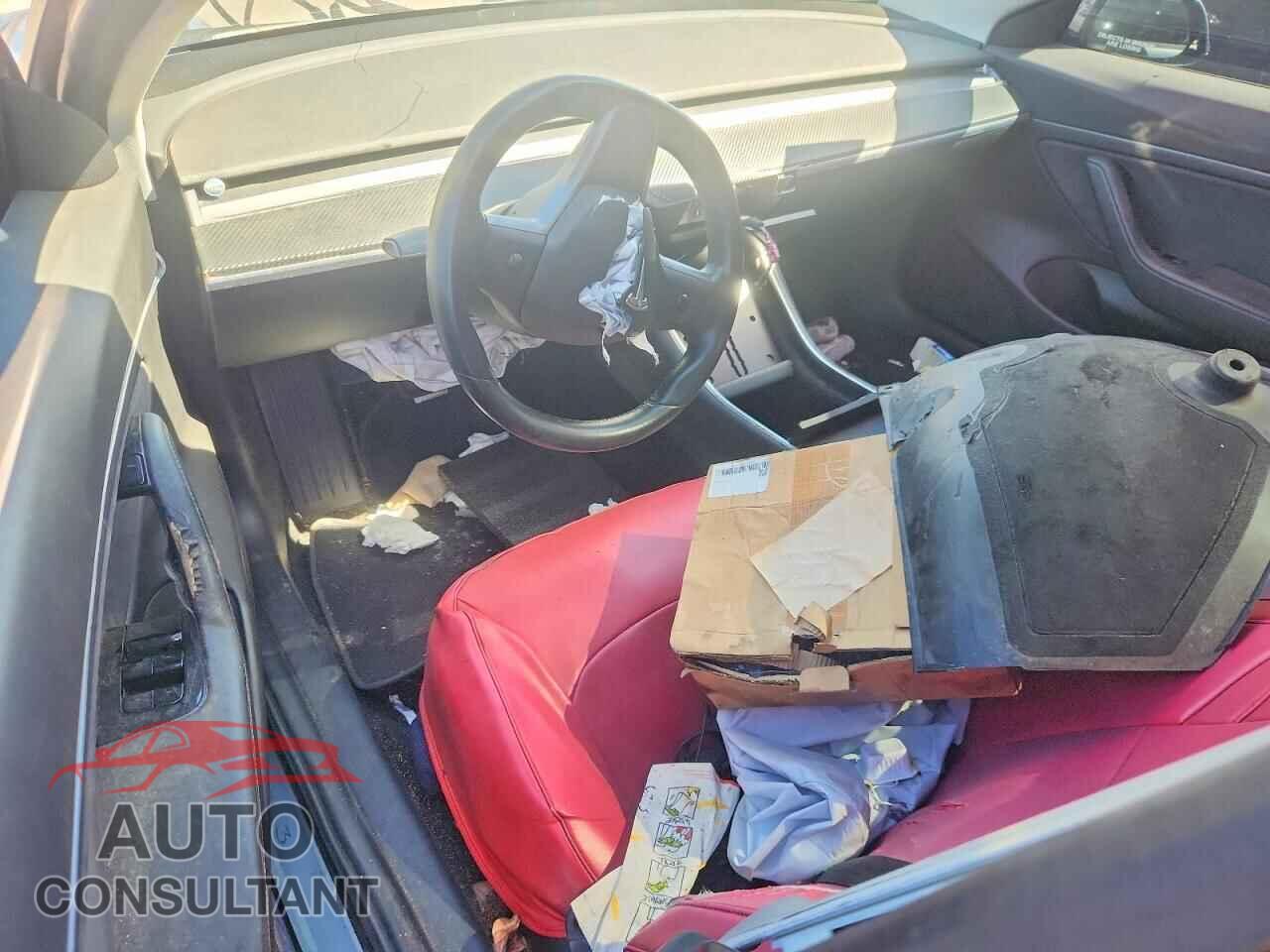 TESLA MODEL 3 2019 - 5YJ3E1EB7KF205463