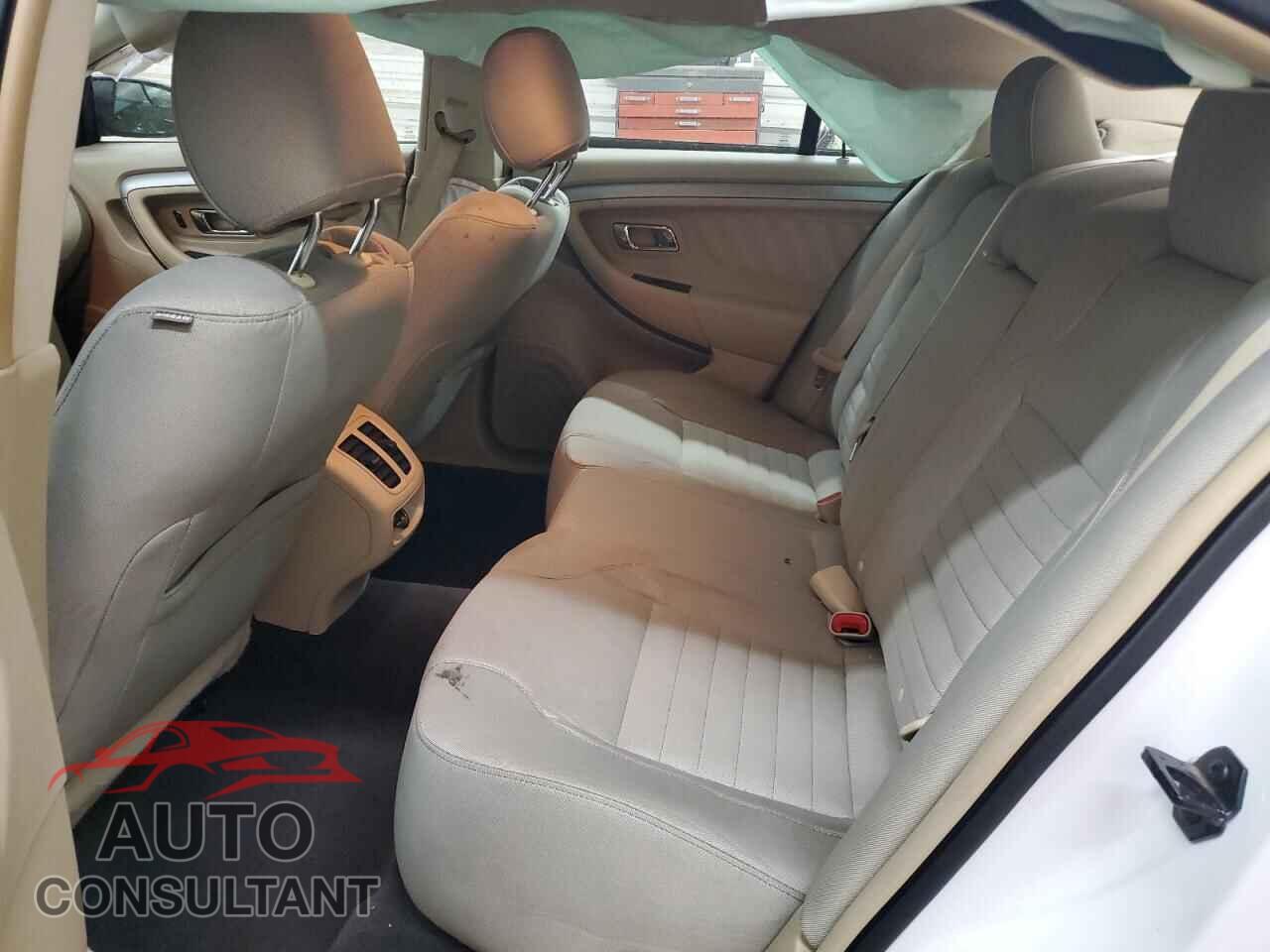 FORD TAURUS 2017 - 1FAHP2D88HG146214
