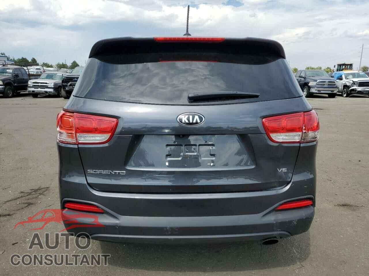 KIA SORENTO 2017 - 5XYPGDA56HG277656
