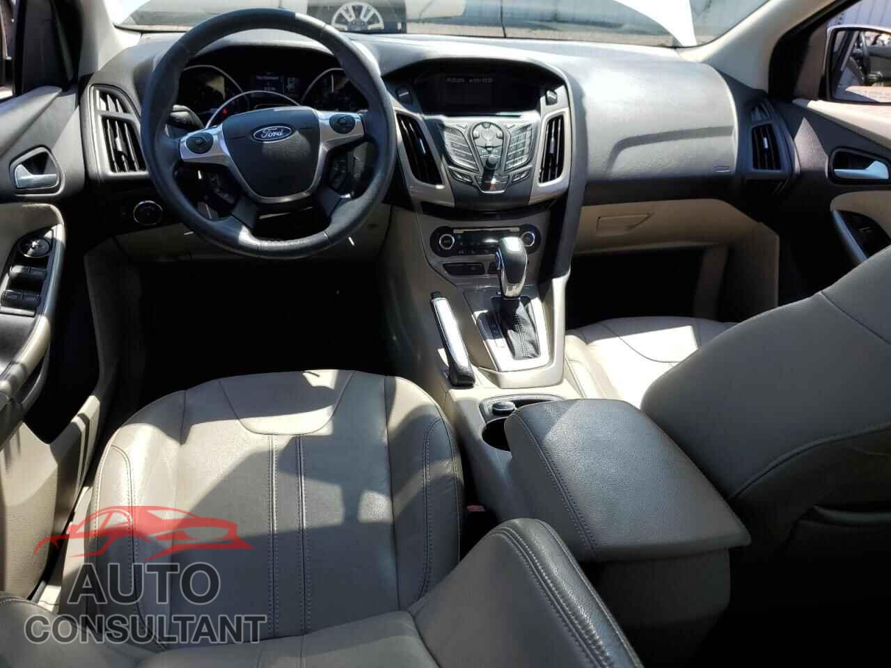 FORD FOCUS 2012 - 1FAHP3M24CL348453