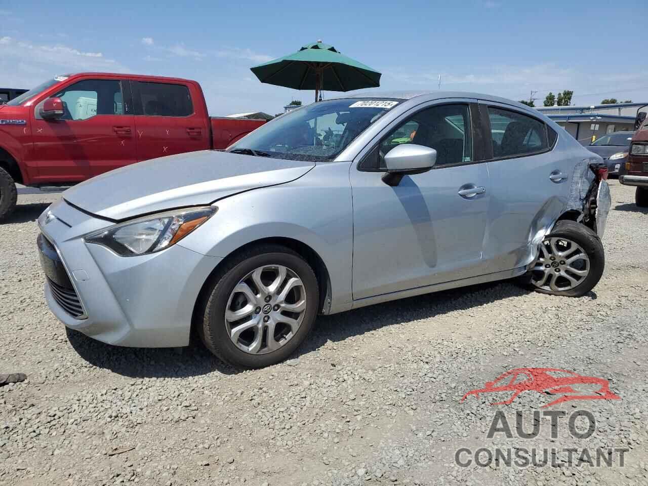 TOYOTA YARIS 2018 - 3MYDLBYV7JY309154