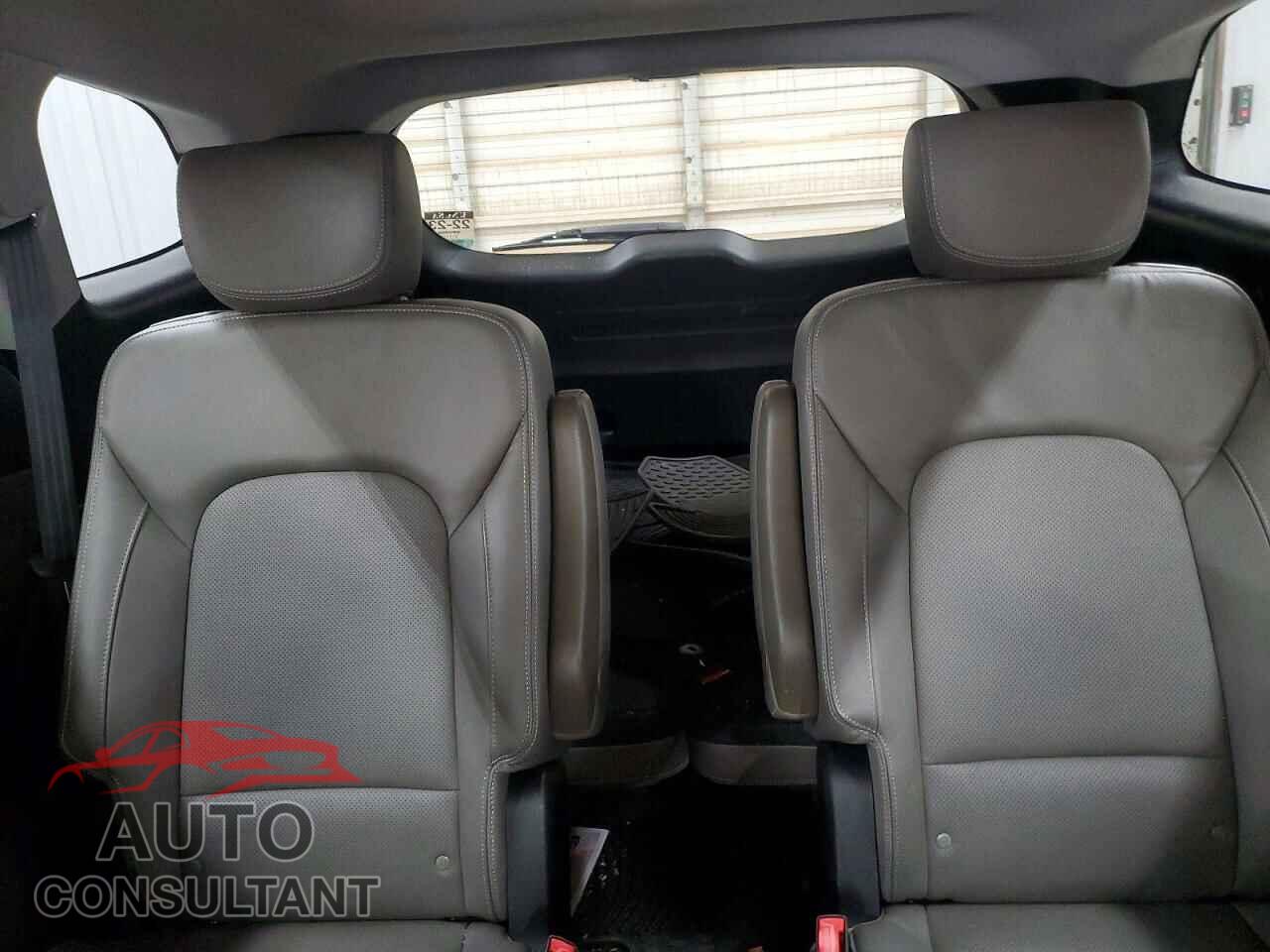 HYUNDAI SANTA FE 2015 - KM8SR4HF3FU095228