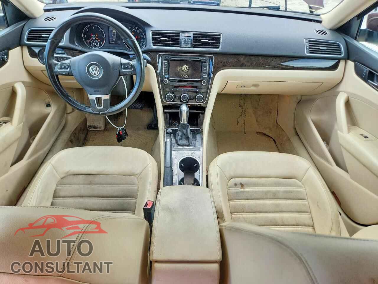VOLKSWAGEN PASSAT 2014 - 1VWCN7A30EC007422