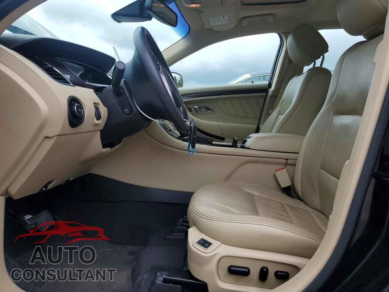 FORD TAURUS 2019 - 1FAHP2J87KG100014
