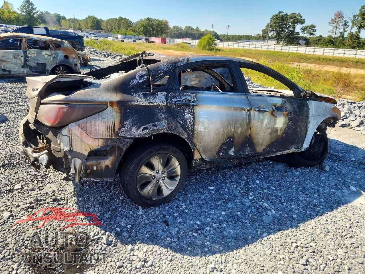 HYUNDAI SONATA 2013 - KMHEC4A46DA089042