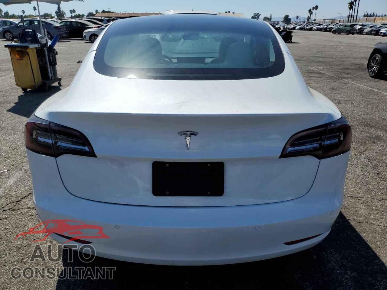 TESLA MODEL 3 2022 - 5YJ3E1EA8NF373267