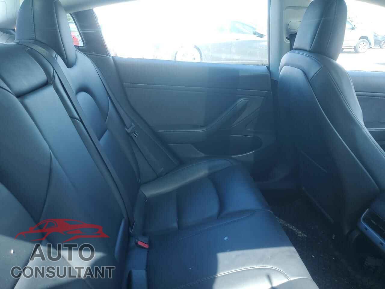 TESLA MODEL 3 2019 - 5YJ3E1EA7KF310155