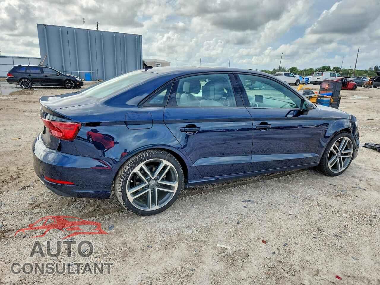 AUDI A3 2019 - WAUAUGFF2KA095569