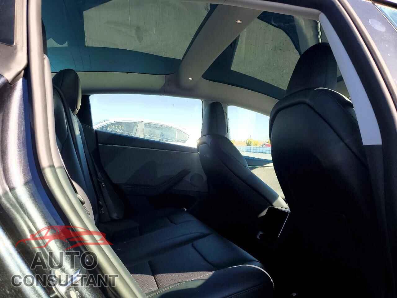 TESLA MODEL 3 2026 - 5YJ3E1EA5TF160886
