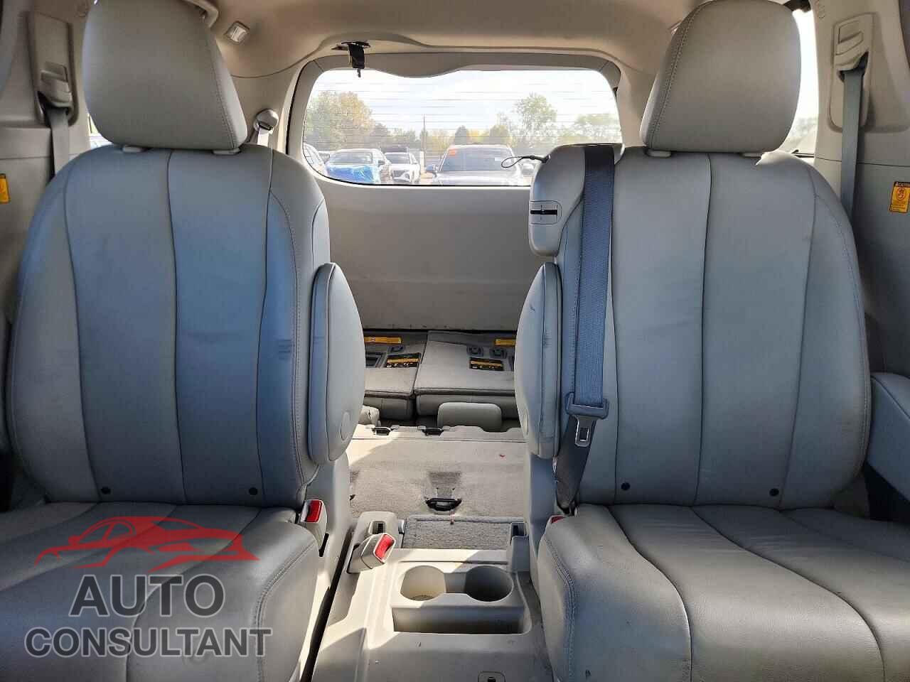 TOYOTA SIENNA 2012 - 5TDYK3DC7CS268032