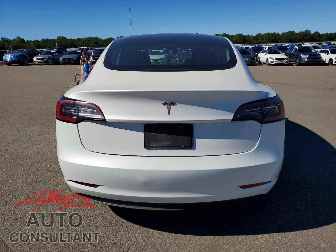 TESLA MODEL 3 2021 - 5YJ3E1EA5MF030253