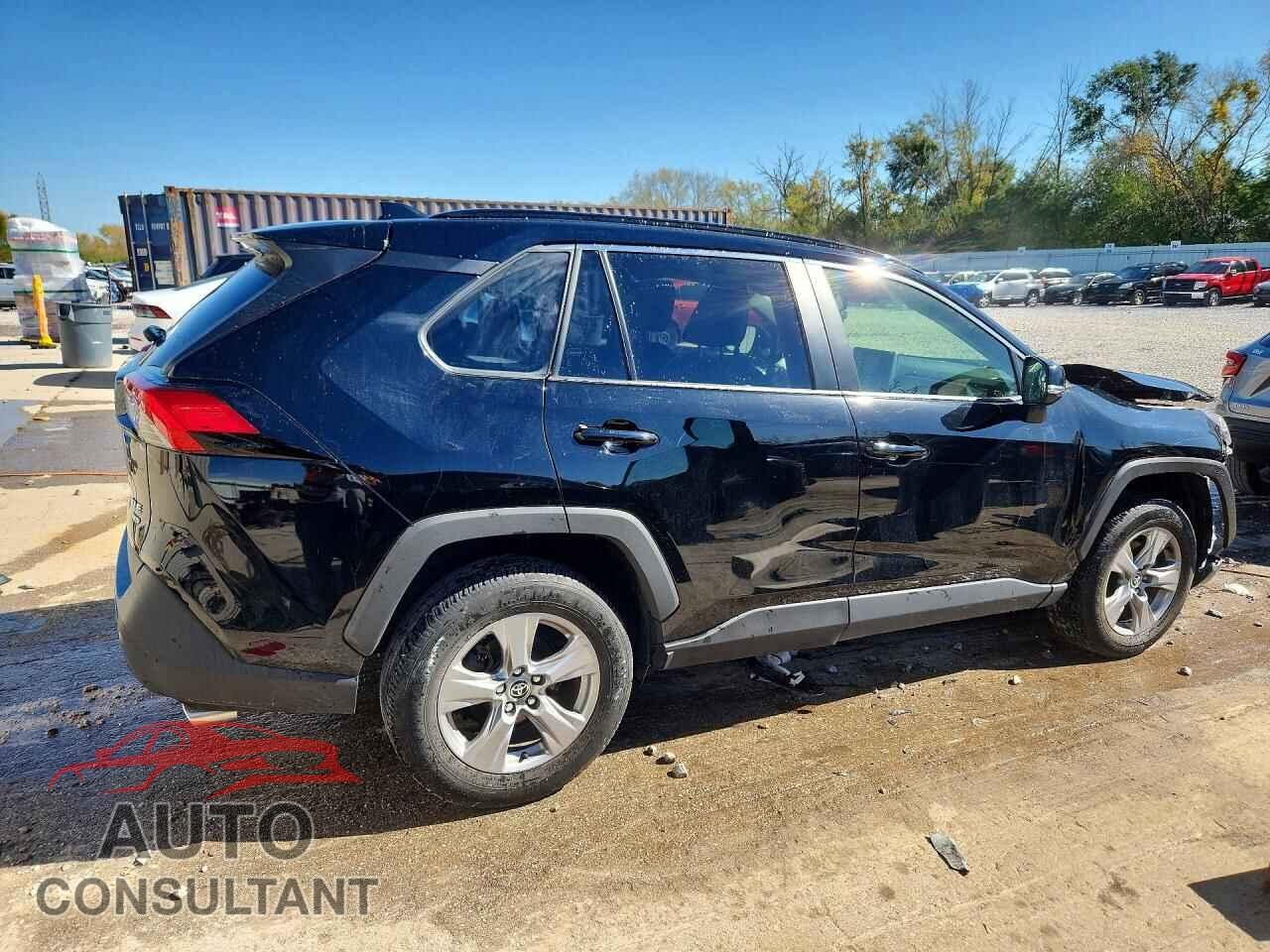 TOYOTA RAV4 2023 - JTMP1RFV5PD095497